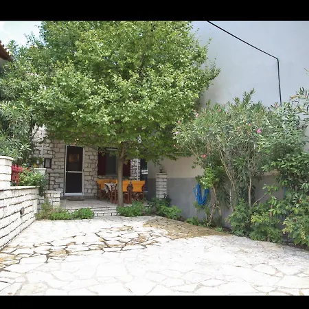 Fotis House 度假居 Vavkerí