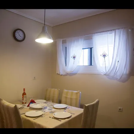 度假居 Fotis House